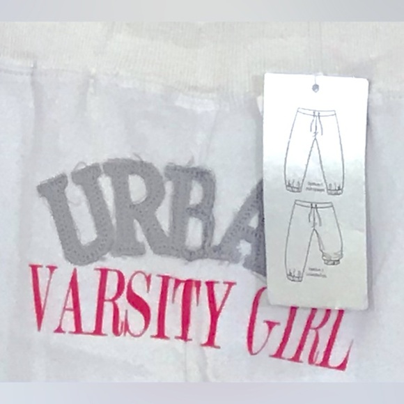 ♦️Sz S | White Mid-Calf Sport/Sweat Shorts | NWT Urban Behavior 🔥 - Picture 1 of 5